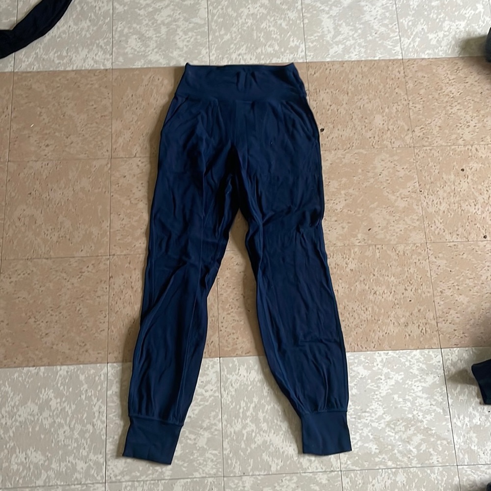 LULU LEMON JOGGERS